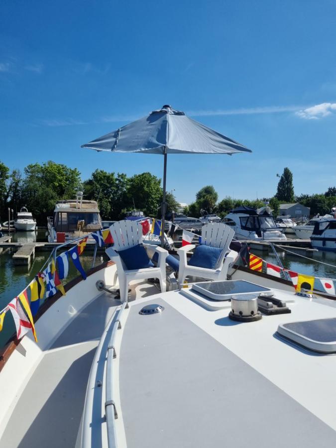 Traditional Boat Thorpe (Surrey) Exterior foto